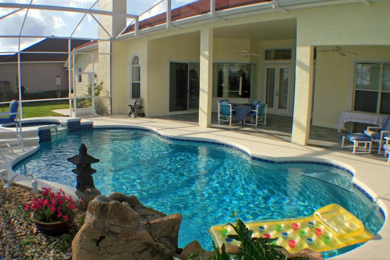 Swimming Pool Patio Service